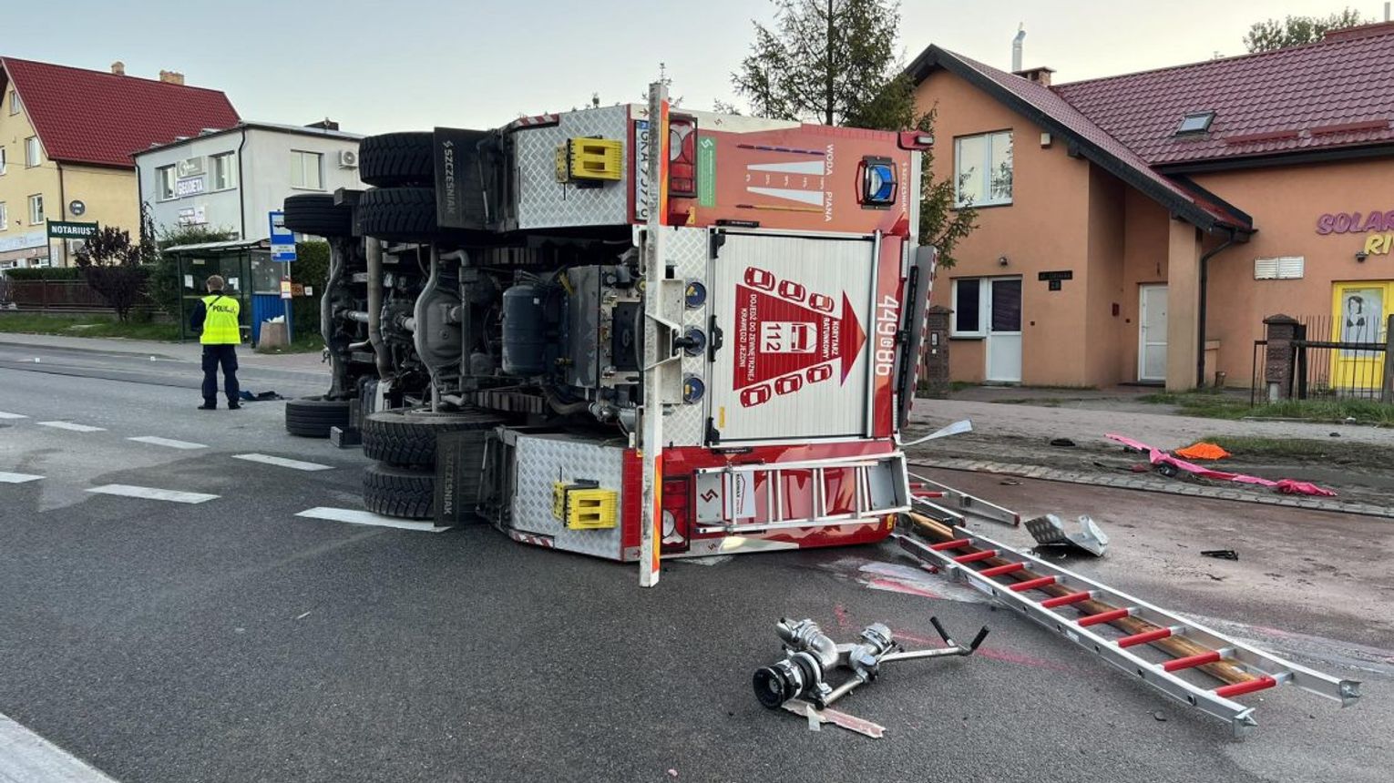 Wypadek strażaków w Żukowie Zarzuty dla kierowcy wozu strażackiego