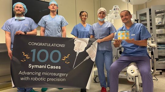 100 operacji z robotem mikrochirurgicznym w szpitalu w Słupsku