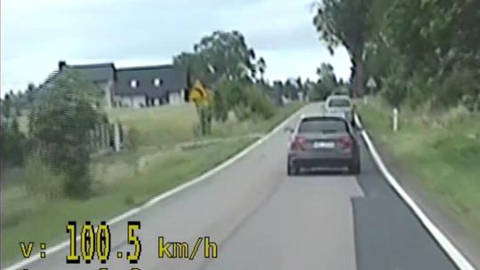 20-latka pędziła 100 km/h w zabudowanym – spieszyła się na trening pole dance