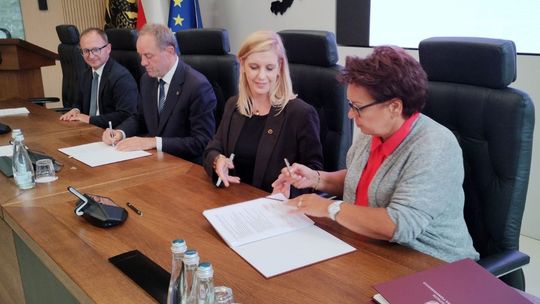 podpisanie umów na projekty społeczne, Gdańsk