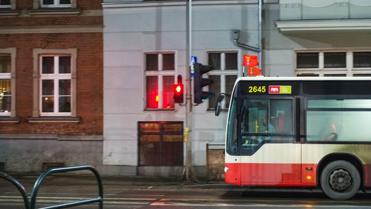 4-latek samotnie podróżował miejskim autobusem
