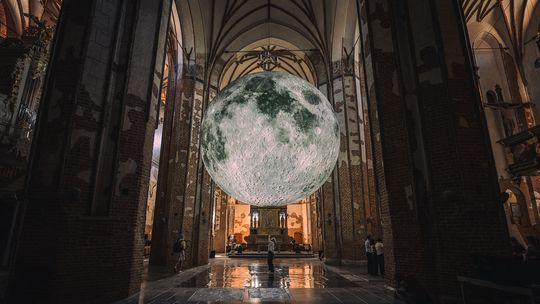 „Museum of the Moon”, wystawa, Centrum św. Jana, Gdańsk 2026