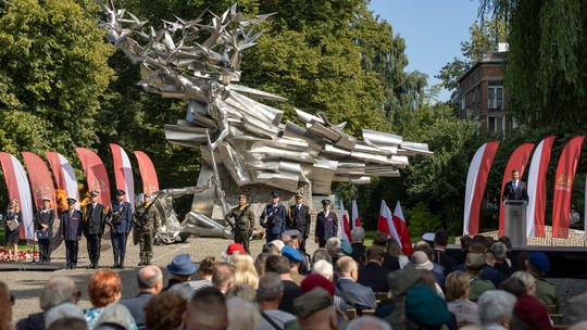 uroczystość na placu Obrońców Poczty Polskiej w Gdańsku