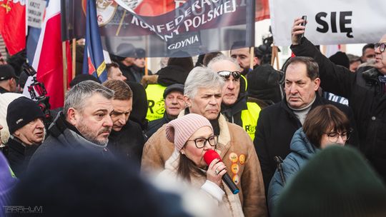 pikieta w sprawie obrony krzyża przed szkołą w Kielnie, 2026