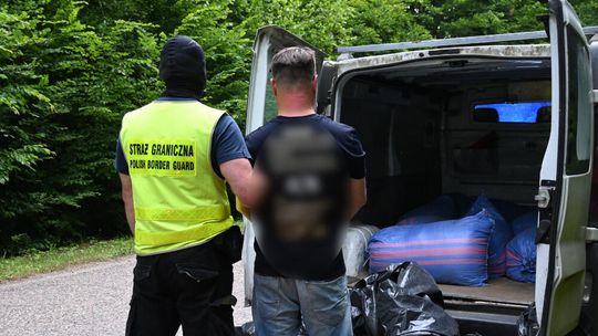 Straż Graniczna zlikwidowała fabrykę tytoniu na Pomorzu. Dwie osoby zatrzymane
