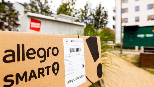 Allegro zaczęło sprzedawać alkohol online. „Z monopolisty w monopolowy”