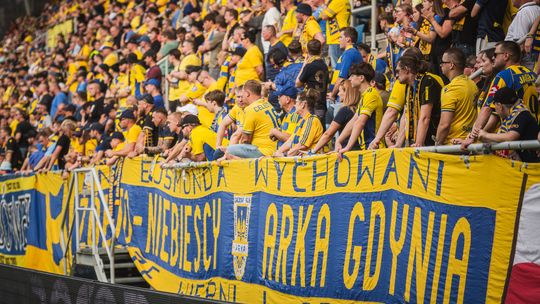 Arka Gdynia rozgromiła Stal Rzeszów. Hat-trick Gutkovskisa!