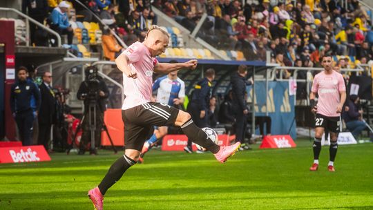 Arka Gdynia przegrała z Polonią Warszawa. Bolesny cios w końcówce meczu