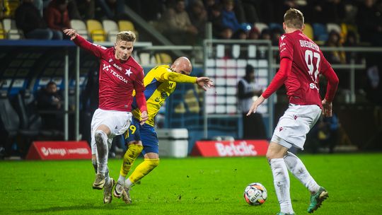 Arka Gdynia rozpoczęła przygotowania do ekstraklasy. Sparingi, testy i nowi zawodnicy