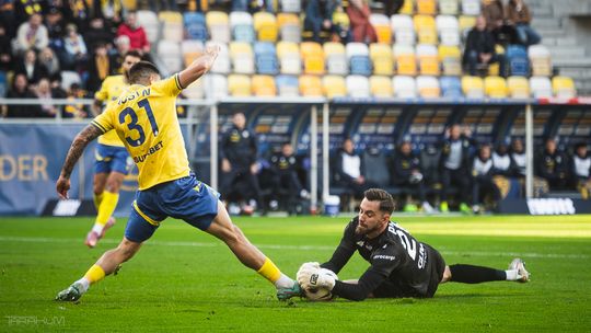 Arka Gdynia nadal w strefie spadkowej. Bez punktów po meczu w Szczecinie Arka Gdynia znów bez punktów na wyjeździe