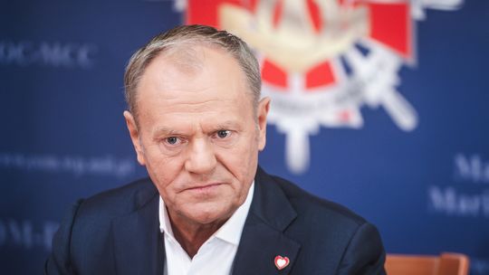 Atak chuliganów Arki Gdynia na kibica Bałtyku. Premier Donald Tusk komentuje