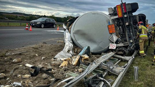 Wypadek cysterny na A1! Autostrada zamknięta w obu kierunkach