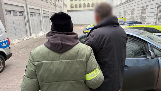 Awantura w sklepie w Gdańsku. Nie sprzedali mu alkoholu, więc wyciągnął nóż