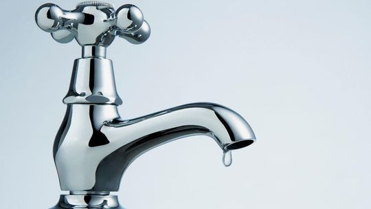 kran, zdjęcie ilustracyjne