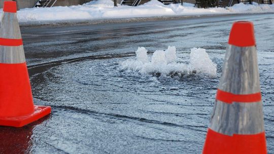 awaria wodociągowa, zdjęcie ilustracyjne