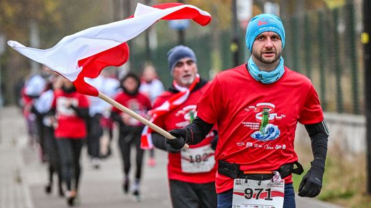 Biało-czerwoni biegacze uczcili Narodowe Święto Niepodległości w Gdańsku