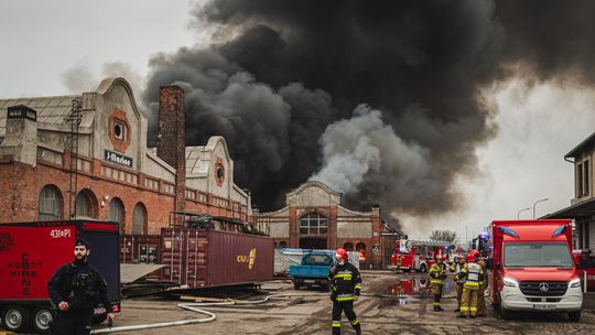 Pożar hali magazynowej w Gdańsku