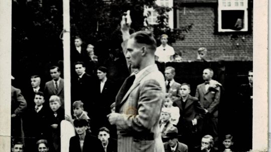 Brunon Dobrzychowski. Historia pocztyliona z Nowego Portu i działacza sportowego