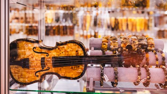 Bursztyn w najróżniejszych odsłonach. W Gdańsku trwają Międzynarodowe Targi AMBERIF