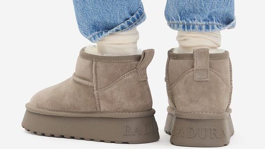 buty zimowe damskie, zdjęcie ilustracyjne