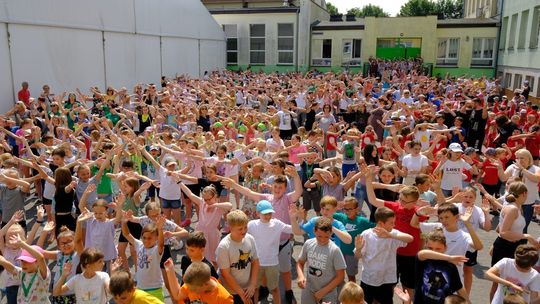 Chcą ratować spółdzielnię Równość z Czerska. Bili rekord w tańcu w kapciach