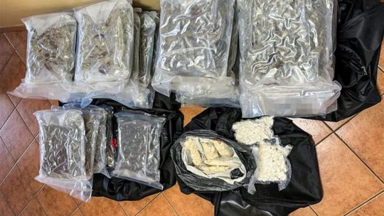 Duża akcja policji w Chojnicach. Zabezpieczono 33 kg narkotyków