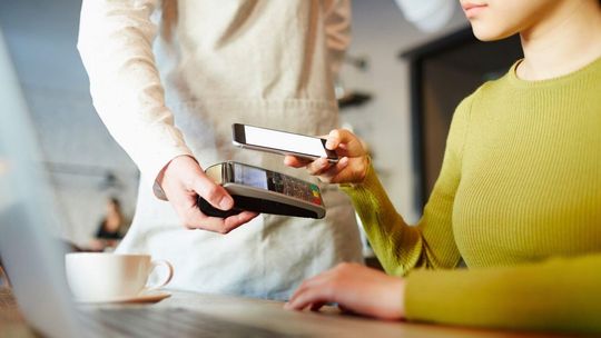 Uważaj na BLIKa! Sztuczna inteligencja pomaga przestępcom