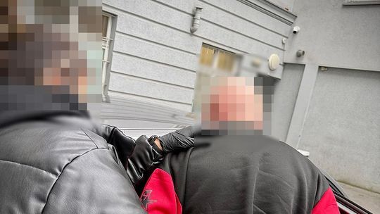 Gdańsk: Czekał na nią pod blokiem z pistoletem w ręku. Odpowie za groźby