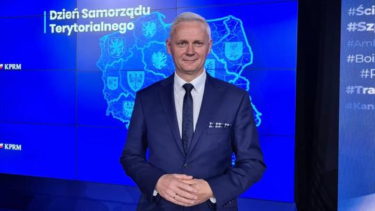 "20 decyzji". Prokuratura umorzyła śledztwo ws. byłego burmistrza Czerska