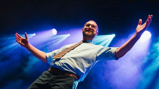 Czy polityczny kabaret jeszcze bawi, gdy polityka stała się kabaretem?