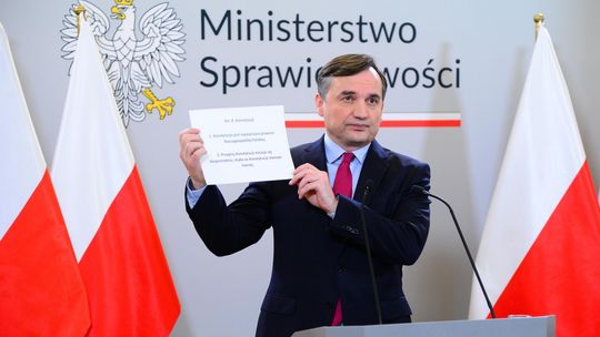 Czy Ziobro powinien wrócić do Polski i stanąć przed sądem? Jest nowy sondaż