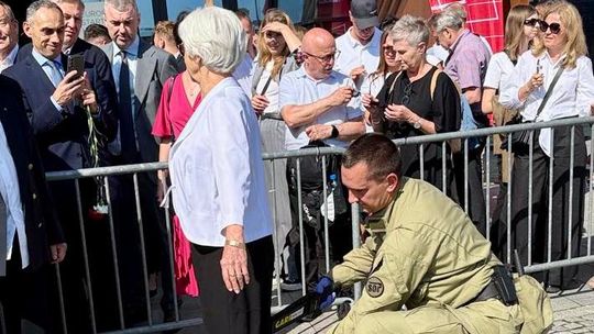 Danuta Wałęsa poddana kontroli pirotechnicznej. SOP przeprasza