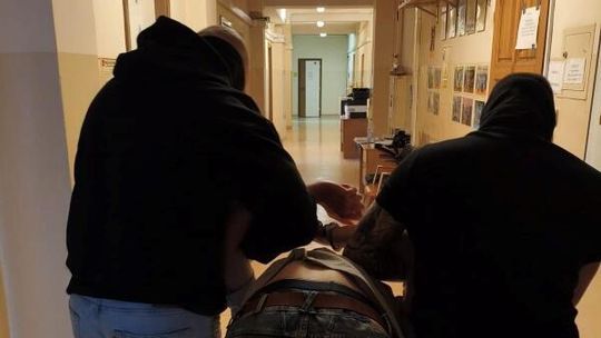 Diler z Gdyni zatrzymany. Narkotyki miał ukryte w lodówce