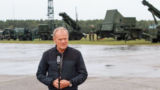 Donald Tusk na poligonie w Ustce