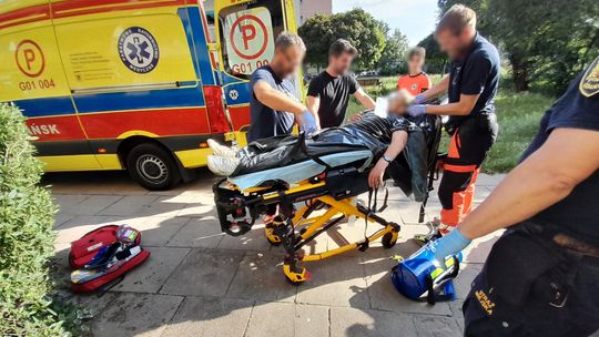 Dramatyczna akcja strażników w Gdańsku. "Leżał na balkonie, nie miał siły wołać o pomoc"