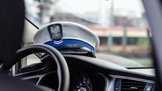 Driftował po ruszeniu spod świateł. Stracił prawo jazdy i zarobił wysoki mandat Człuchów: Driftował po ruszeniu spod świateł. Stracił prawo jazdy
