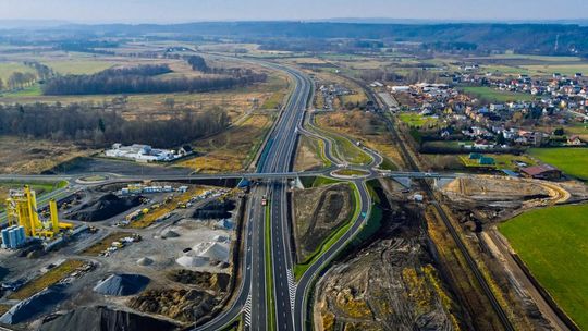 droga do elektrowni jądrowej, zdjęcie ilustracyjne