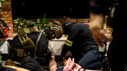 Dron, pojazd opancerzony i antyterroryści. Spektakularna akcja policji w Gdańsku