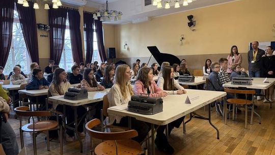 Uczniowie z Gdyni najlepsi w Polsce w czytaniu alfabetu Braille’a!