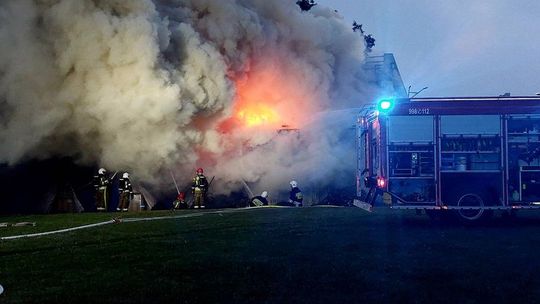 Duży pożar pod Kwidzynem! Akcja gaśnicza trwała do rana