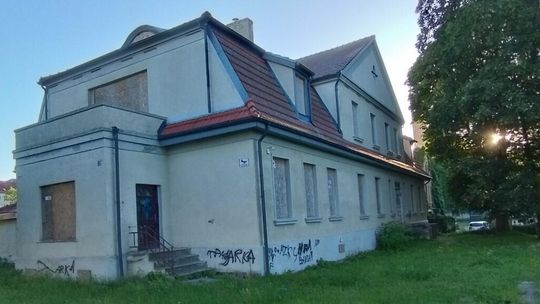 Tczew ponownie sprzedaje zabytkowy dworek przy ul. Piotrowo. Cena wzrosła do 2,2 mln zł