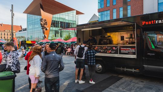 Festiwal food trucków, czyli kulinarna podróż dookoła świata