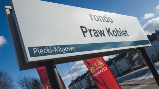 Gdańsk już oficjalnie z rondem Praw Kobiet