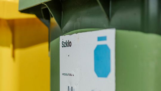 zielony pojemnik na szkło, Gdańsk