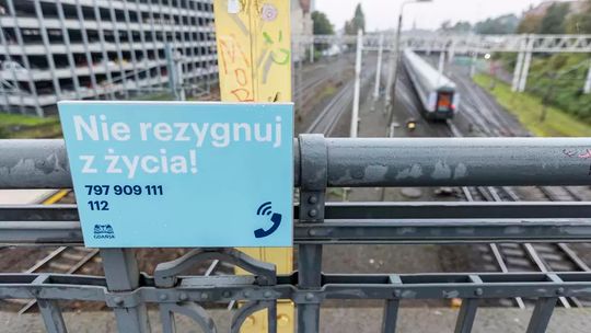 Tabliczka „Nie rezygnuj z życia” prawdopodobnie sprawiła, że w porę dotarła pomoc