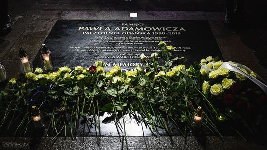 7. rocznica śmierci Pawła Adamowicza, tablica pamiątkowa, Gdańsk 2026
