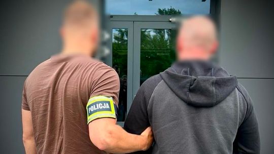 Gdańsk: Za rozlanie cuchnącej cieczy i posiadanie narkotyków grozi mu nawet 10 lat