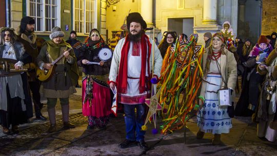 Gdański Orszak Kolędniczy przeszedł ulicami miasta. Stara tradycja w nowej odsłonie