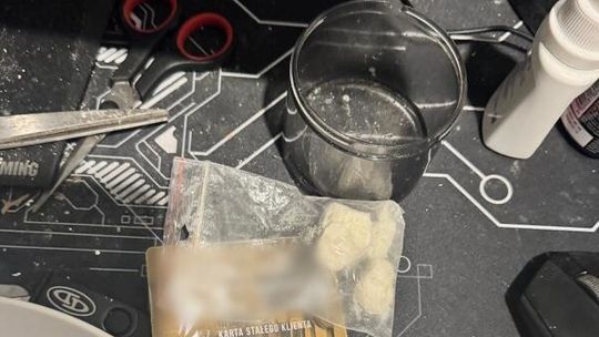 Gdynia: 1,5 kg narkotyków w mieszkaniu. Dwóch 29-latków zatrzymanych zabezpieczone narkotyki, Gdynia