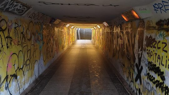 tunel pod torami kolejowymi między Śródmieściem a Działkami Leśnymi w Gdyni